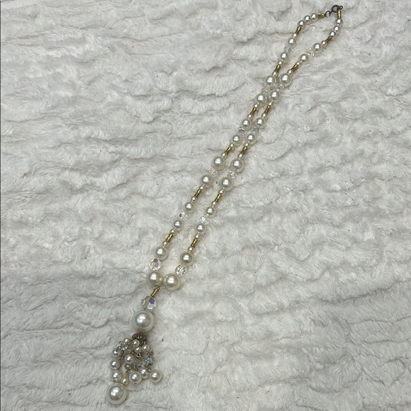 Vintage Jewelry - Vintage Gold and White Necklace with Elegant Design